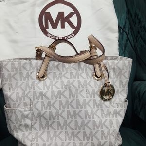 Michael Kors Signature Bag